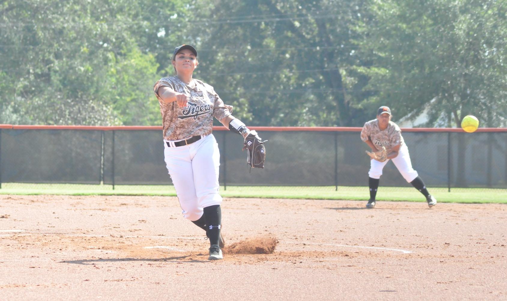 Lady Tigers Earn DH Sweep on Parent's Weekend