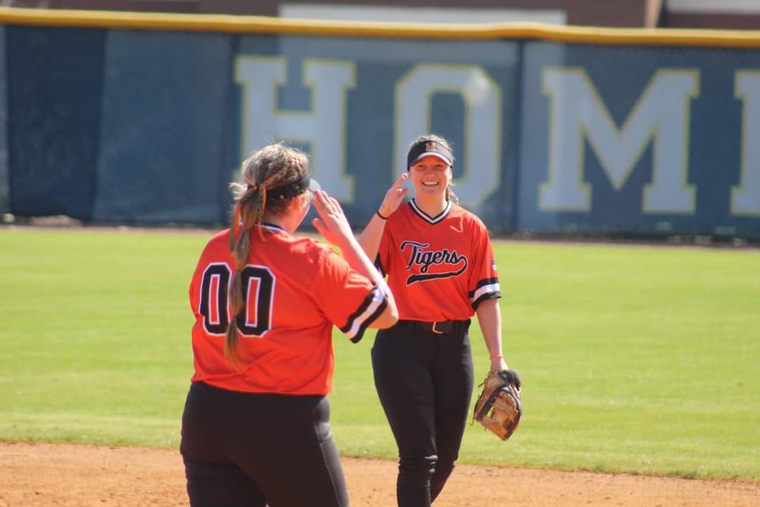 Softball Earns Another Road DH Sweep