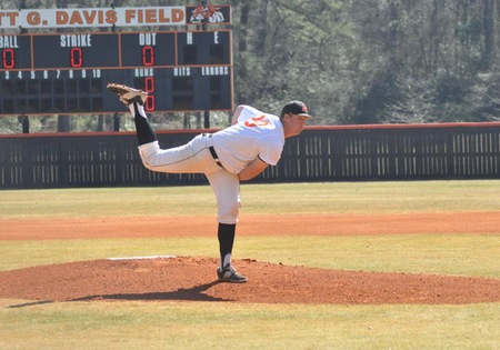 Tigers Win First Two of Four Game Series with SEICC